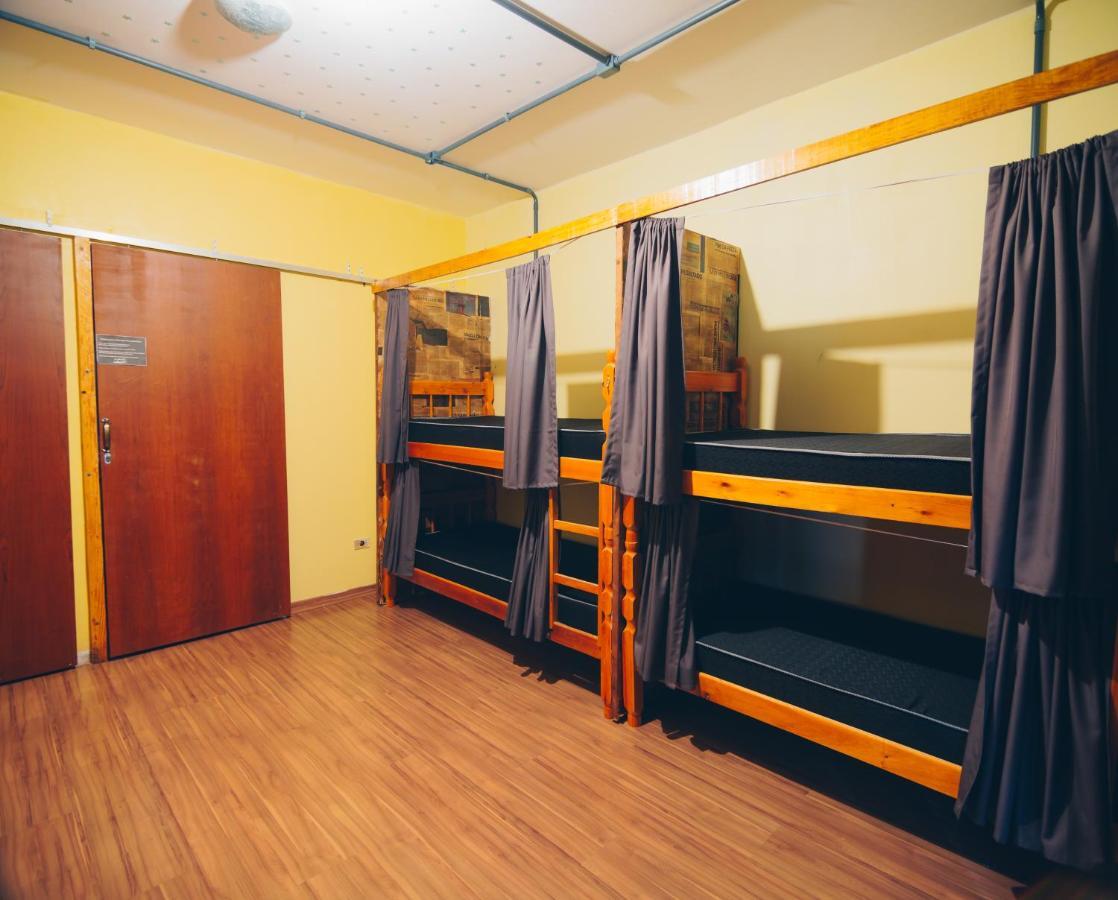 Brazilian Cult Hostel Curitiba Esterno foto